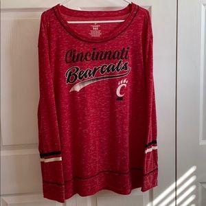 Cincinnati Bearcats long sleeve T shirt, size XXL